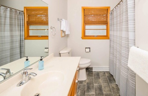 Appleton House | 𝐑𝐞𝐥𝐚𝐱 𝐨𝐧 𝐑𝐨𝐠𝐞𝐫𝐬 - 3 bedroom, 2 bath