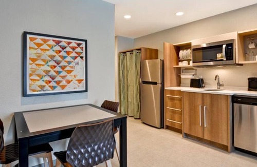 Daytona Beach House | Relax & Rejuvenate In Our Spacious Accommodations! w/ Full Kitchen, Onsite Pool!