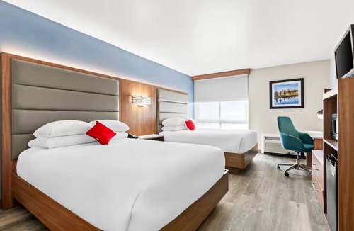 Cheyenne Hotel | Relaxing and Comfy Room Close to Cheyenne Botanic Gardens - 4 Miles Away