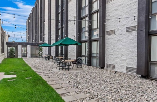Cheyenne Hotel | Relaxing and Comfy Room Close to Cheyenne Botanic Gardens - 4 Miles Away