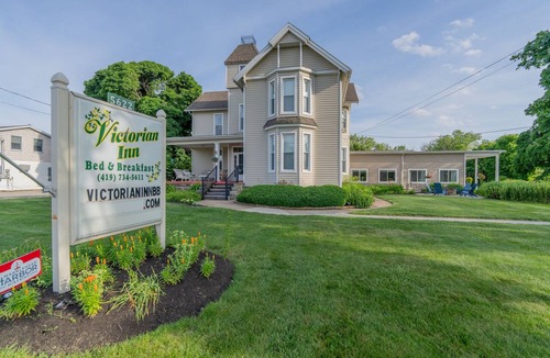 Marblehead Apartment | Relaxing Couples Retreat Near Lake Erie