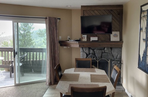 Lead Condo | Remodeled Fully Furnished Barefoot Resort Condo at Terry Peak South Dakota!