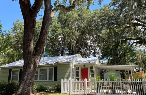 Gainesville House | Remodeled Vintage Private Home. <5 min to UF and Downtown