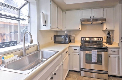 Northwest Reno House | Reno Home w/ Private Yard: Day Trip to Lake Tahoe!