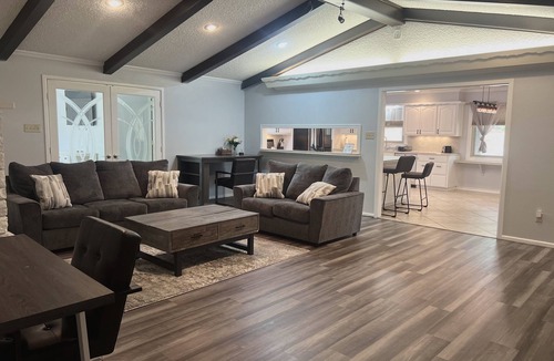 Lubbock House | Reserved Luxury
