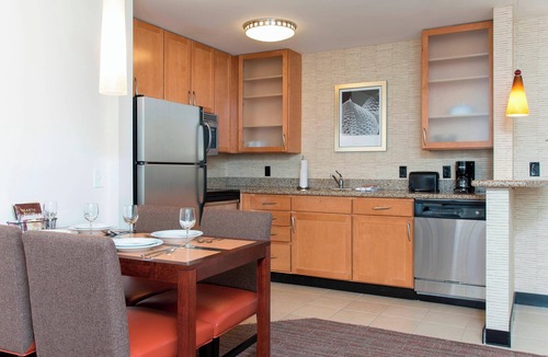 Moline Hotel | Residence Inn Marriott Moline