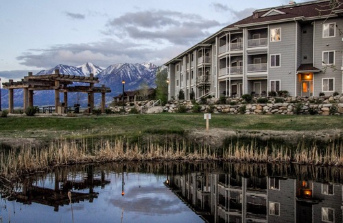 Gardnerville Villa | Resort with Hot Springs, Pool & Mountain Views!