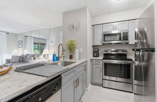 Nichols Condo | Rest, Relaxation and Fun - Beautiful 2 Bedroom, 2 Bath Condo with Pool