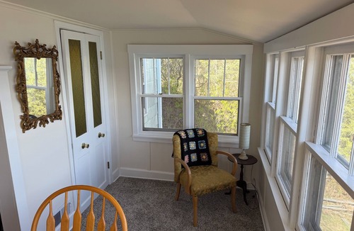Wautoma Cottage | Retro Lakeside Charmer in Wonderful Wautoma with WiFi, AC and lake frontage