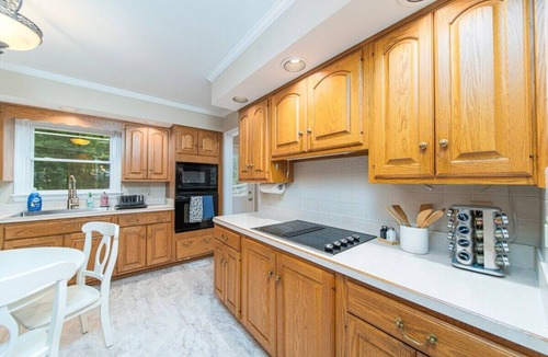 Greensboro House | Ridge Haven Manor 3300 sf 5 Bdrm