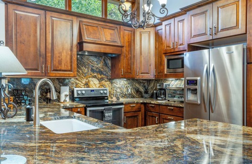 Avon House | Ridgepoint 202 | Updated 3BR+Loft Ski-Way Townhome