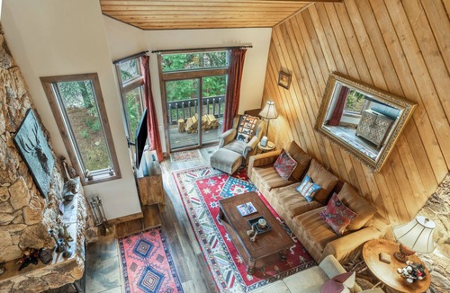 Avon House | Ridgepoint 202 | Updated 3BR+Loft Ski-Way Townhome