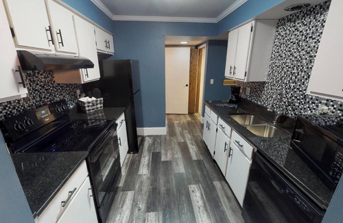 Oshkosh House | Ritchie’s Oshkosh Chalets: The Baitshop House