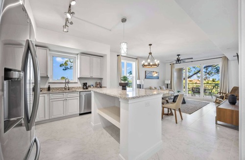Merritt Island Condo | RIVER FLY IN Merritt Island , Launchpad Lookout View