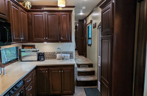 Old Town House | River Haven: Scenic Riverfront RV on Historic Suwannee River