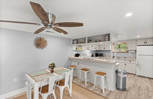 Satsuma House | River Oaks Retreat on Dunns Creek