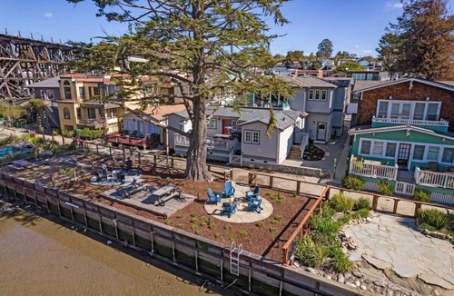 Capitola House | Riverfront Duplex w/Patio & Fire Pit