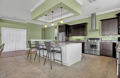 Tropic House | Riverfront Family Pool/Spa Game Rm 8bd/5.5ba 20ppl
