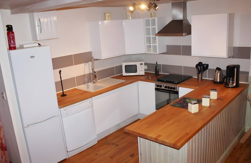 Nehou House | Riverside Gîte – La Mare Chappey, Family-Friendly, Heated Pool