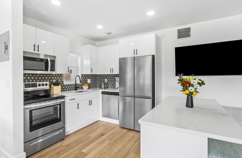 Deerfield Beach Apartment | Riverview Palms1 | Waterfront |Pool |Walk 2 Beach