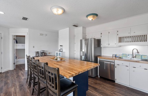 Dauphin Island House | Robin's Sunrise - Recently updated 2 BR Pet-Friendly Home with Gulf Front views