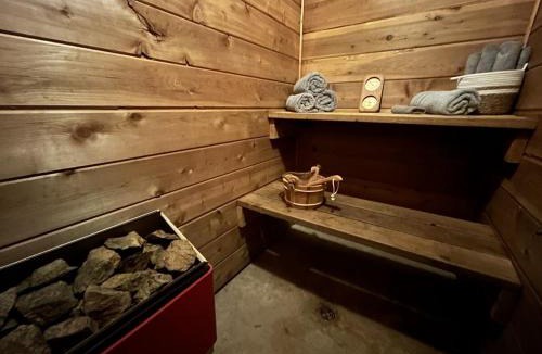 Bessemer Ski Chalet | Rocky Pines UP