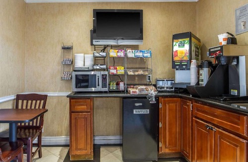 Northwest Berkeley Hotel | Rodeway Inn - Berkeley