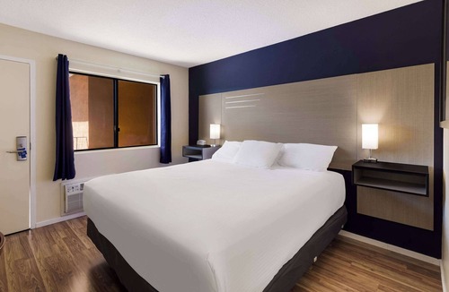Livermore Hotel | Rodeway Inn Livermore