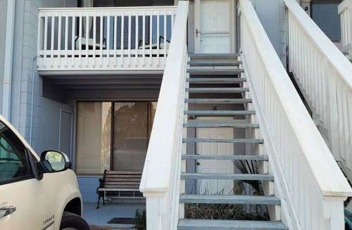 Panacea Apartment | romantic get away for 2 right on the Ochlockonee river