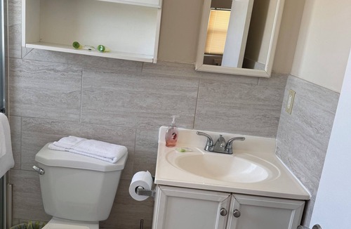 South Peninsula Historic District Apartment | Room 21-Studio-Second Floor-Sleeps 2