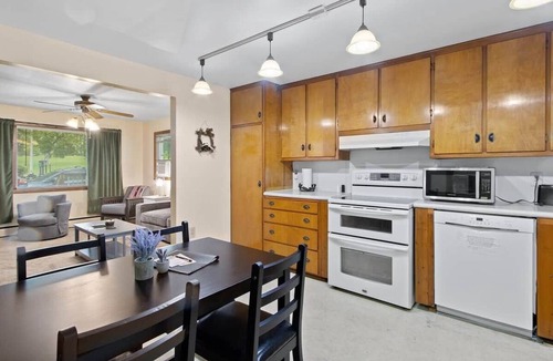 Montello Apartment | Room 8, 2 Bed Apartment