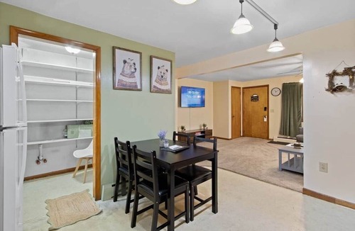 Montello Apartment | Room 8, 2 Bed Apartment