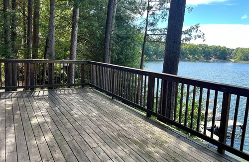 Abrams House | Rost Lake House Retreat-Enjoy all the fun the area has to offer