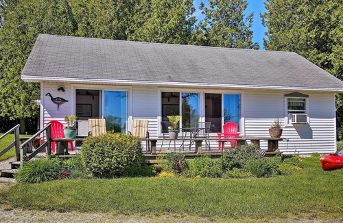 Rowleys Bay Cottage | Rowleys Bay Cottage w/Grill Near Fall Foliage