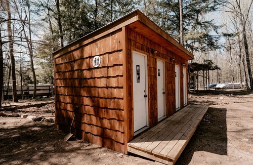 Au Train House | Rustic Bungalow located in a campground