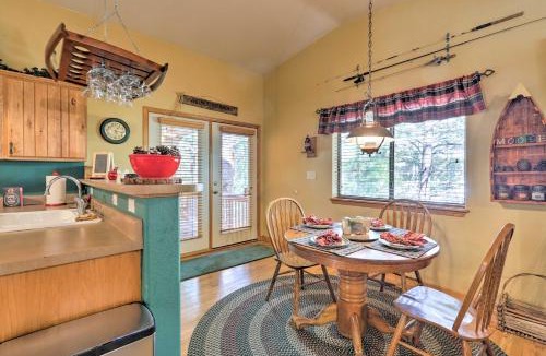 Ponderosa Trails House | Rustic Cabin w/Deck ~ 4 Mi to Old Town Flagstaff!