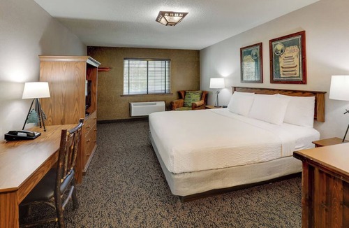 St. Joseph Hotel | Rustic Charm Meets Modern Comfort near Pony Express Museum