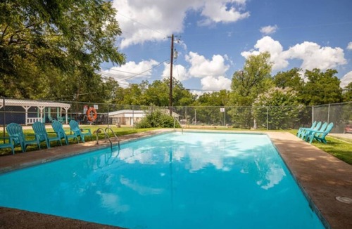 Burnet RV Rental | RV Site - Pull Through 40