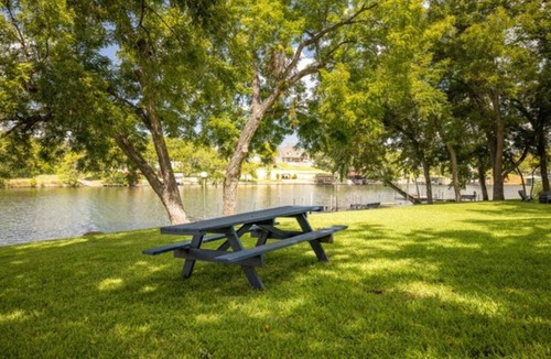 Burnet RV Rental | RV Site - Pull Through 42
