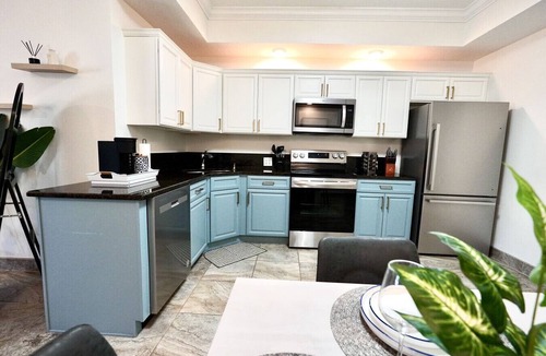 Crescent Beach Condo | SōLE Villa #2|Elegant 2BR Retreat|Beach|Stargazing