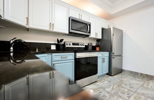 Crescent Beach Condo | SōLE Villa #2|Elegant 2BR Retreat|Beach|Stargazing