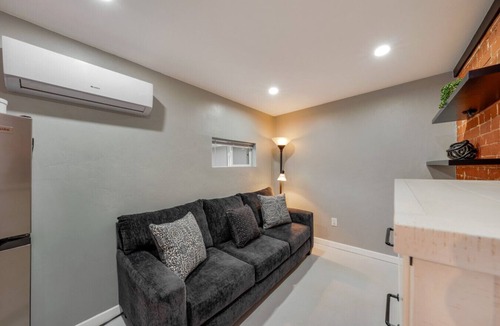 Sam Hughes House | Sam Hughes/1 BD 1 BA/Shared Yard/Casita