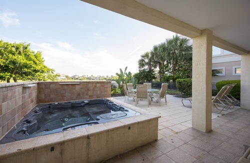 Palm Coast House | Sand Castle, 4BR, Sleeps 8, Pet-Friendly, Near Beach, Lake View, WiFi