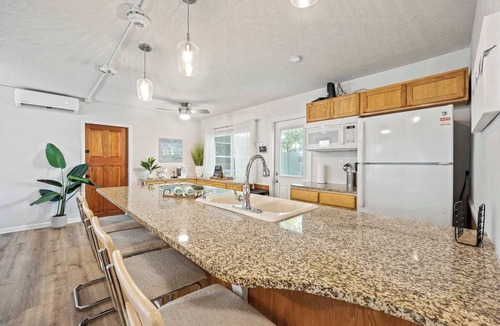 Satellite Beach Apartment | Sandpiper 𓇼 2BR/1BA Across From Beach!