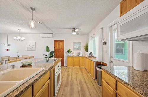 Satellite Beach Apartment | Sandpiper 𓇼 2BR/1BA Across From Beach!