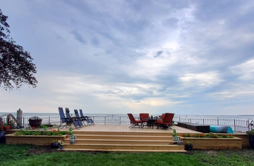 Bay City House | Sandy Beach on Saginaw Bay. Sleeps 10
