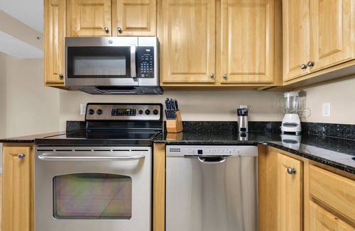 Ono Island Condo | Sandy Key 416: 2 BR/2BA Gulf Front Condo in Perdido Key, FL. Sleeps 6