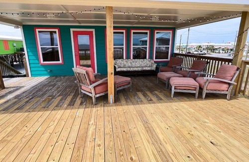 Grand Isle House | Sassy Seagull Beachfront and Sunrise