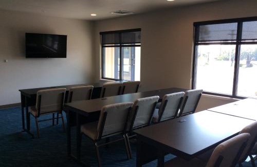 Algoma Hotel | Scenic Shore Inn
