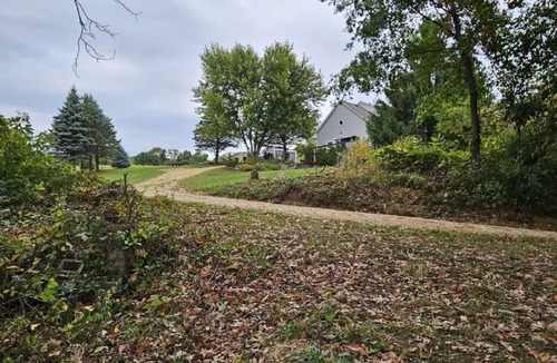 Elroy House | Scenic views on 20 acres! The Family Cabin awaits. Sleeps 10